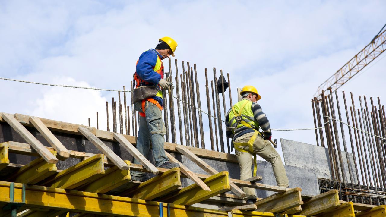 Cómo la reducción del tiempo de construcción reduce el impacto medioambiental de los proyectos